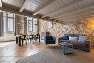 GuestReady - Bright and Modern Croix-Paquet Loft - 9