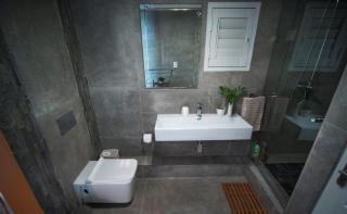4 Dolphin Views La Mercy Luxury Beachfront Apartment with Private Swimming Pool - La Mercy - 5