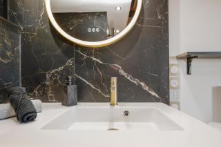 Golden Luxury House - 8