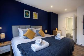 Contemporary 1 Bedroom Apartment in Manchester City Centre - 9