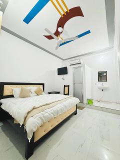 Hotel Krishna cottage - Ayodhya - 9