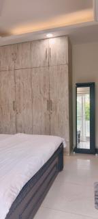 Hostmystay- 2bhk! Lajpat nagar market - Nova Deli - 1