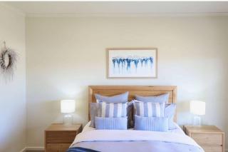 Iona Blue 3 bedroom Townhouse 200m to restaurants & shops - 0