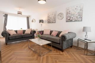 Convenient Wirral Retreat - Upton - 8