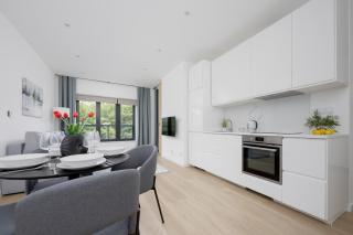 Design Apartment in the Centre of Warsaw Grzybowska 37 by Noclegi Renters - 1
