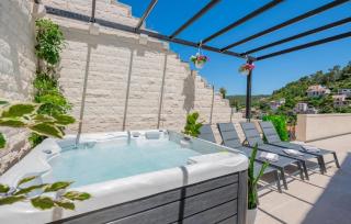 Nice Home In Pucisca With Jacuzzi - Pučišća - 8