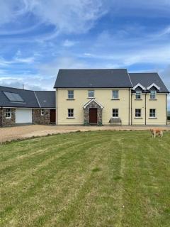 Pylewell Farm Rhossili, comfortable pet friendly couples getaway - Swansea - 0