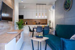 Apartamenty z klimatyzacją, 2 sypialniami, prywatną sauną, obok aquaparku by Apartamenty w Karkonoszach - Karpacz - 2