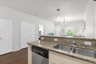 3 Bedrooms - 2 Bathrooms - Lucaya Village 22-103 - Orlando - 1