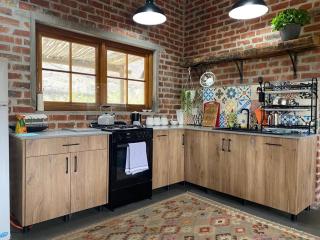 Underhill Cottage - 1