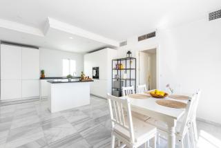 Jardines Puerto Banús - Elegance and Comfort in Marbellas Heart - Marbella - 2