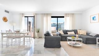 Jardines Puerto Banús - Elegance and Comfort in Marbellas Heart - Marbella - 1