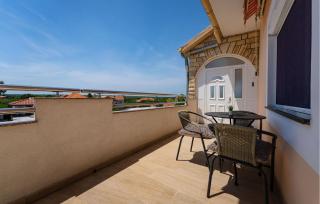 2 Bedroom Amazing Apartment In Galovac - Galovac - 5