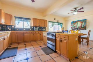 Cozy Stay 2 blocks from the beach and Malecón! - La Paz - 4