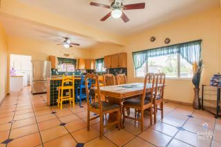 Cozy Stay 2 blocks from the beach and Malecón! - La Paz - 7