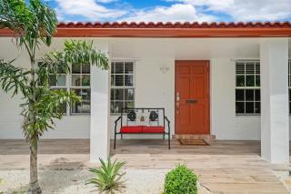 Hollywood Hills by Dream Vacation - 1