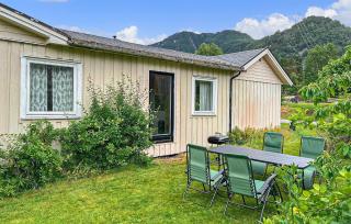 Gorgeous Apartment In Eresfjord - Nauste - 6