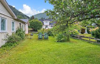 Gorgeous Apartment In Eresfjord - 3