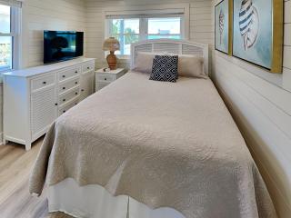 A Beach Pearle - Surf City - 1