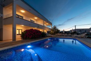 Maca Apartments & Suites - 2