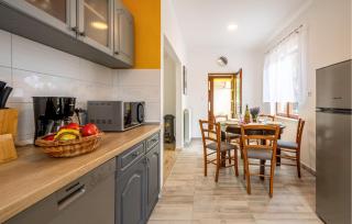 Stunning Apartment In Bresca With Wifi - Breza - 5