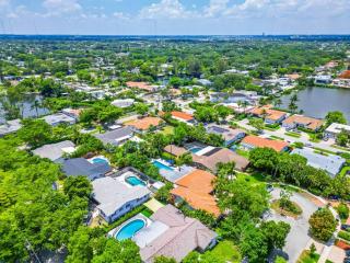 6 Bedrooms Oasis Treat with Oversized Pool, 9 minutes to the Beach - Miami - 5