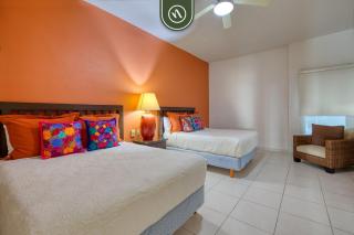 Mexican Styled 2 BR Condo - Beachfront - Pool - 7