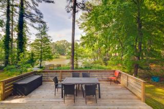 Lakefront Newport News Home, 6 Mi to City Center! - Newport News - 0