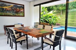 Oyama City View Villa 4 bedrooms with a private swimming pool - Bandung - 5