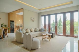 Breeze blows city view villa 4 bedrooms and 1 family room 1 king-size bed and 1 queen-size bed with a private swimming pool - Bandung - 9