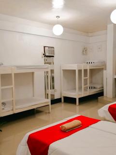 Julia's Family Hotel & Events Place FAMILY-BARKADA ROOM - 7