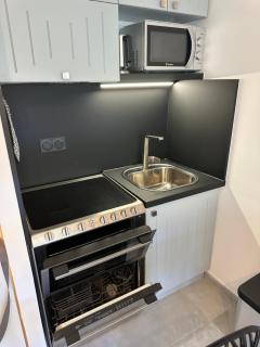 Superbe studio climatisé sur le port de Hyeres - Hyères - 2