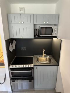 Superbe studio climatisé sur le port de Hyeres - Hyères - 1