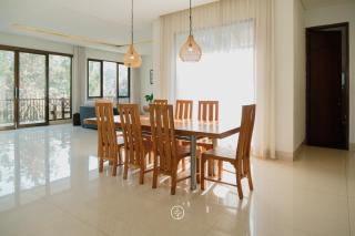 Hikari Hill View Villa 7 bedrooms with a private swimming pool - Bandung - 2