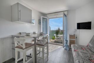 Appart avec terrasse et vue mer - 30m de la plage - 3