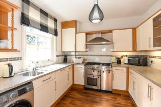 Spacious Townhouse Private Parking Central Wells - 6