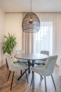 GREEN HOUSE Downtown Apartments with private FREE parking and BIKE storage - 8
