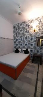 Good Vibes Hotel - Agra - 8