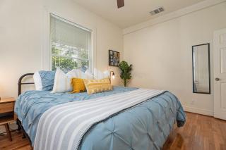 Bluebird Haus - Game Room & Hot Tub - Fredericksburg - 3