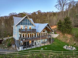 2 Cabins & Views for Miles Hot Tubs Pool Table - Swiss - 9