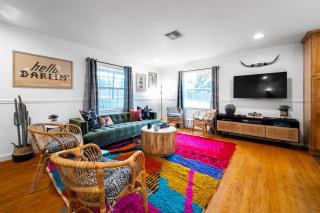 Howdy Haus - Pool Hot Tub Game Room & Glam Room - Fredericksburg - 9