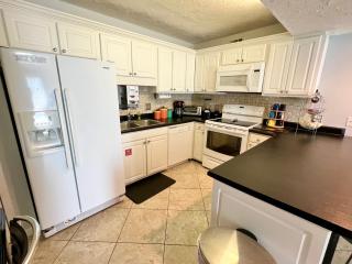 Beachfront Aqua Villa 403! Free Activities Included! - Fort Walton Beach - 8