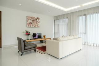 Magenta Hill View Villa 6 bedrooms with a private slide pool - Bandung - 5