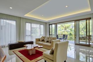 Magenta Hill View Villa 6 bedrooms with a private slide pool - Bandung - 4