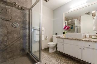 OCEAN PARADISE SANTA MONICA ADJACENT 2 Bedroom - 3
