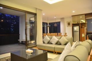 Mentari Hill View Villa 8 bedrooms with a private swimming pool and a movie room - 1