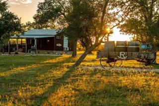 Rockin' R - Morning Star Cabin - Fredericksburg - 9