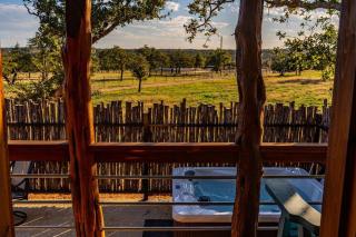 Rockin' R - Morning Star Cabin - Fredericksburg - 2