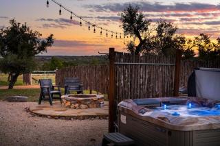 Rockin' R - Shining Star Cabin - Fredericksburg - 6