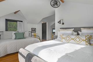 Stonewall Bungalow 4 - Sleeps 3 - Stonewall - 6